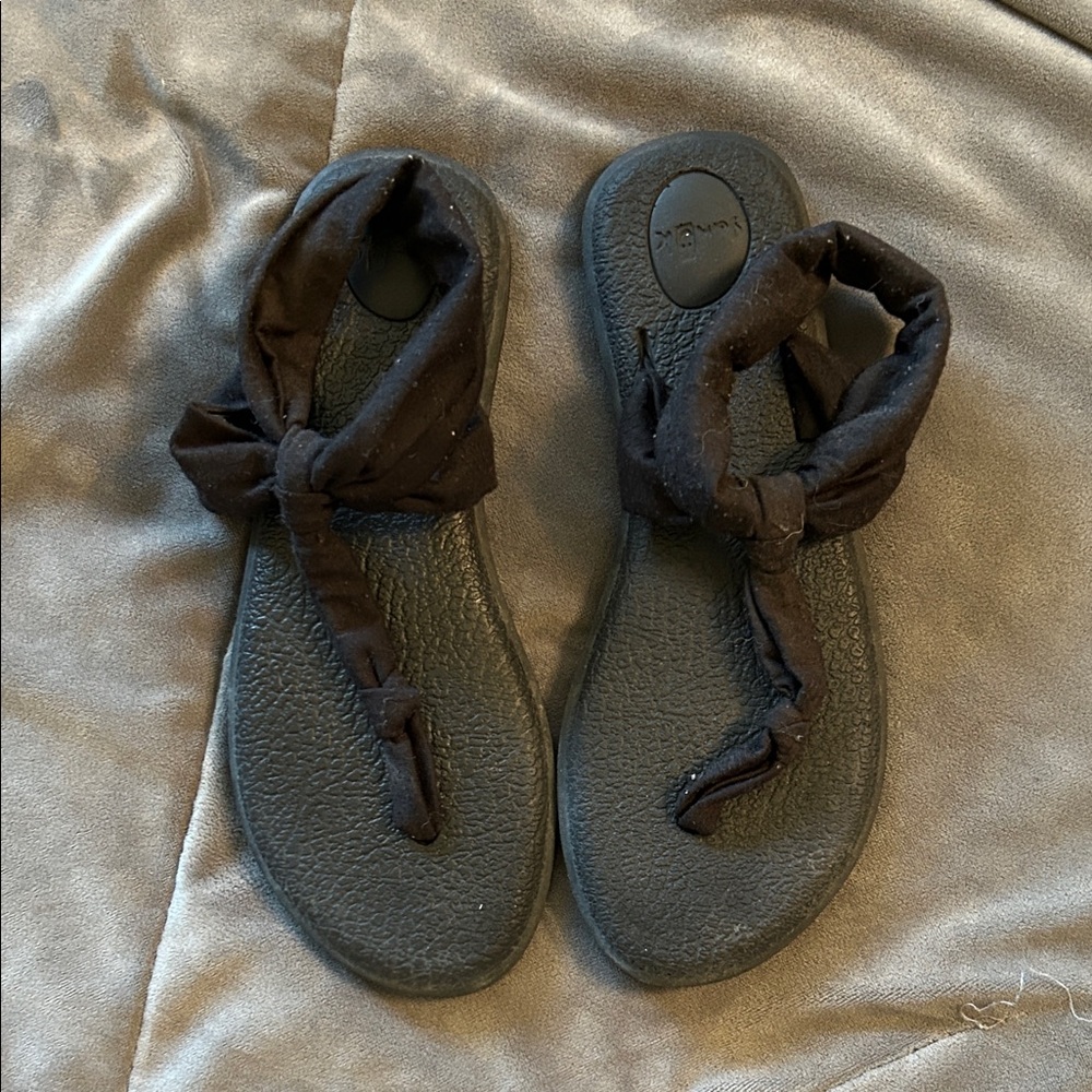 Sanuk Black Women's Sandals size 7
